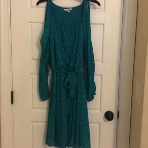 Cold shoulder mid length dress